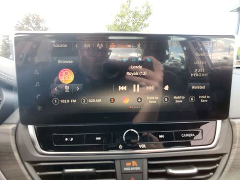 New 2025 Nissan Altima 2.5 SV w/ SV Premium Package image 19