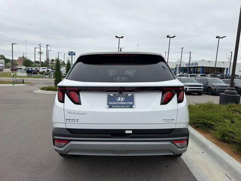 Certified 2025 Hyundai Tucson SEL FWD image 10