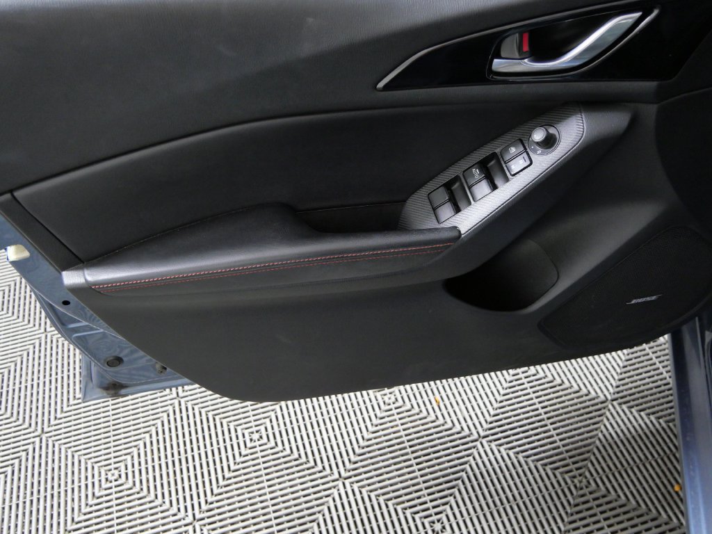 Used 2014 MAZDA MAZDA3 s Touring FWD image 11