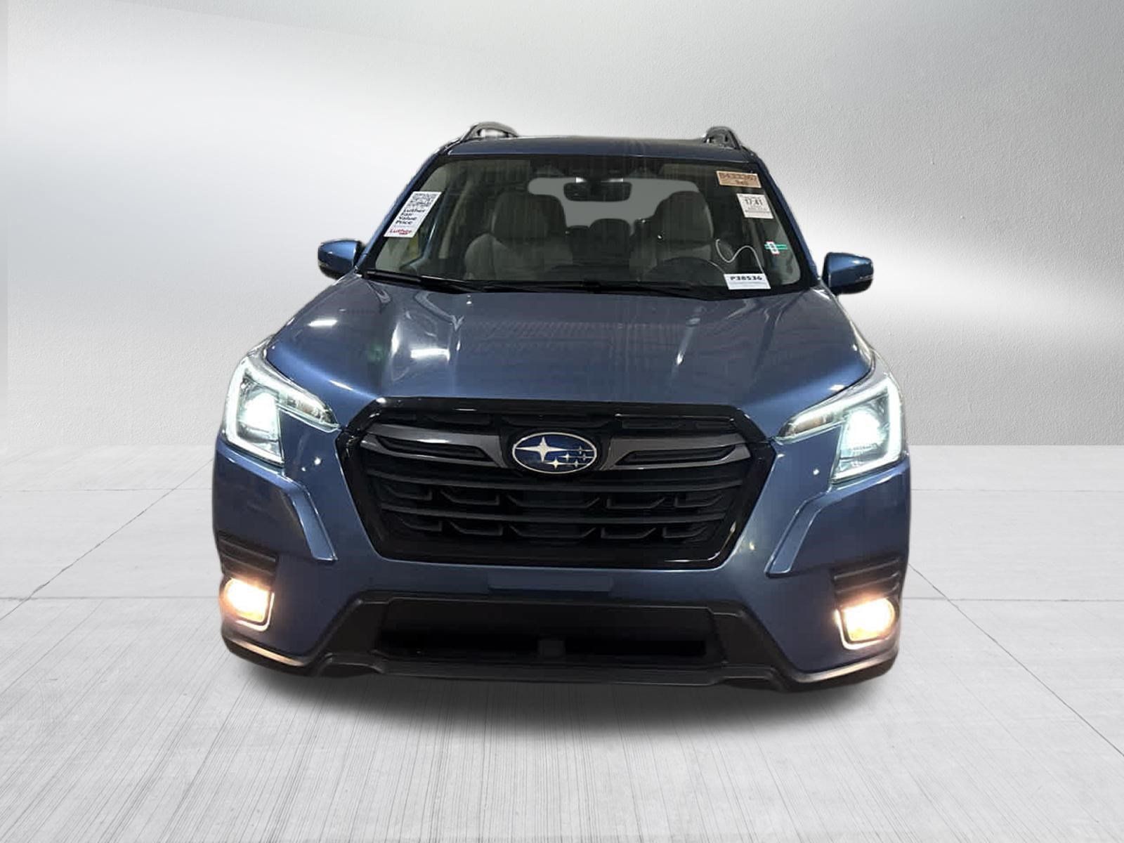 Used 2022 Subaru Forester Limited AWD/4WD image 2