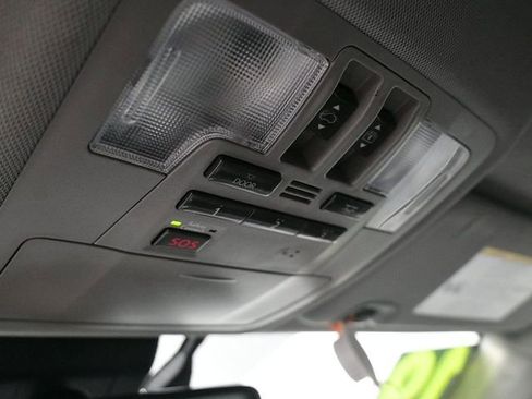 Used 2019 Toyota Highlander Limited Platinum image 22