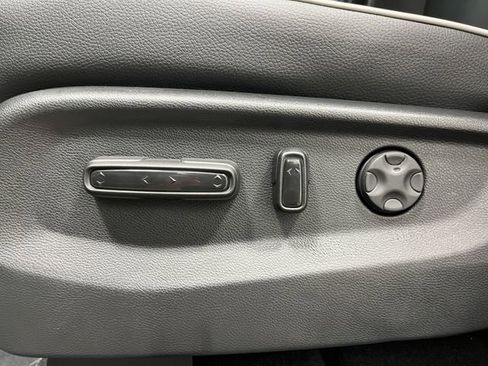 New 2026 Honda Odyssey Touring image 13