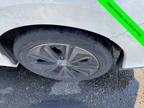 Used 2018 Honda Civic EX image 9