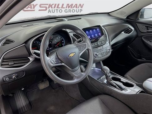 Used 2023 Chevrolet Malibu LT image 31