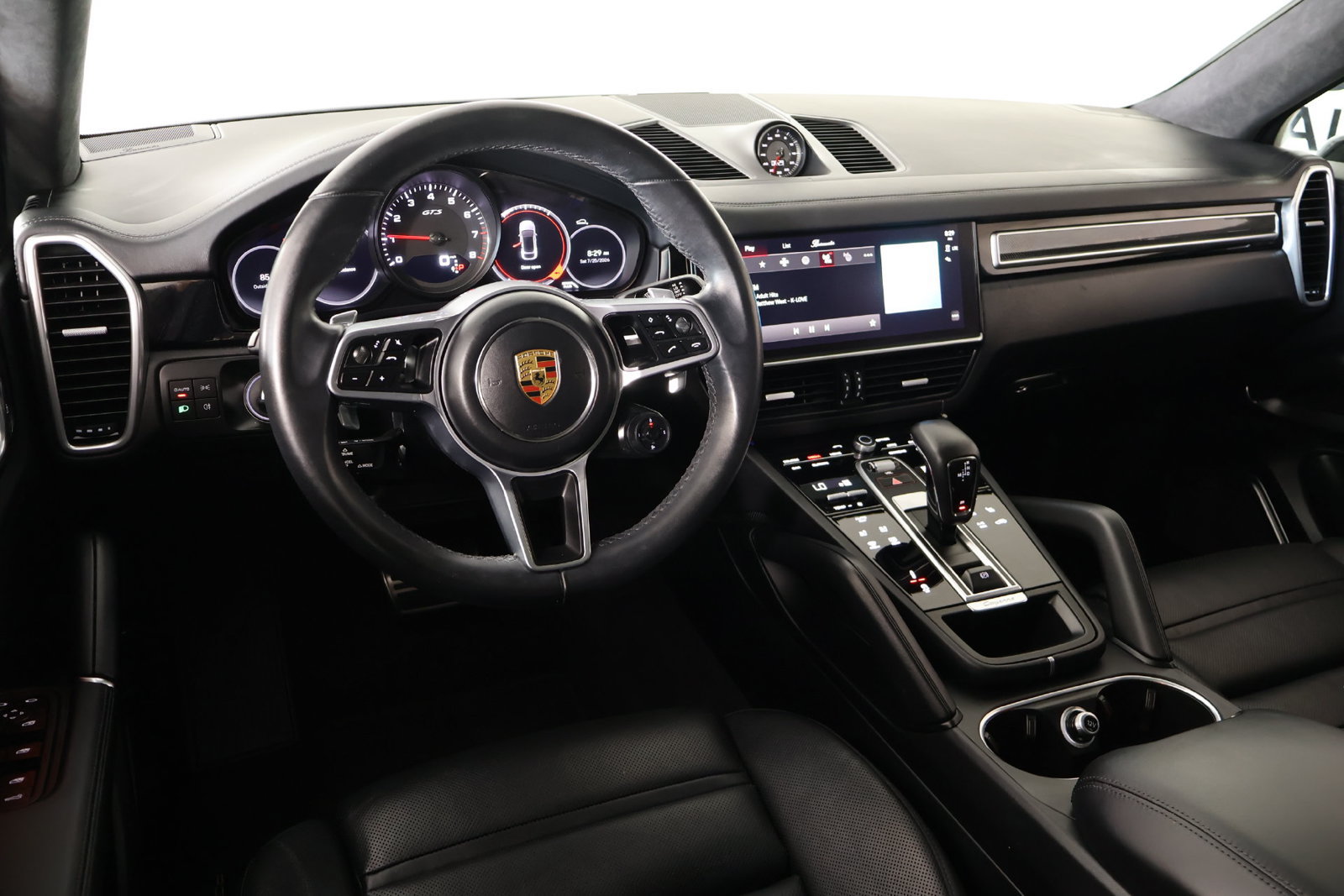 Certified 2023 Porsche Cayenne GTS AWD/4WD image 2