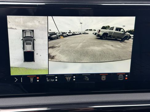 Used 2024 GMC Sierra 1500 AT4 w/ AT4 Premium Package AWD/4WD image 35