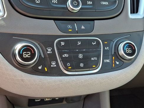 Used 2024 Chevrolet Malibu LT image 15