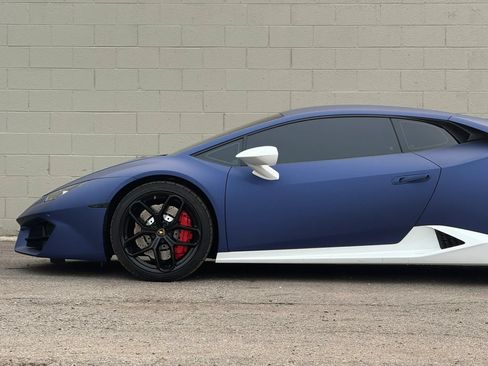 Used 2019 Lamborghini Huracan LP 580-2 RWD image 4