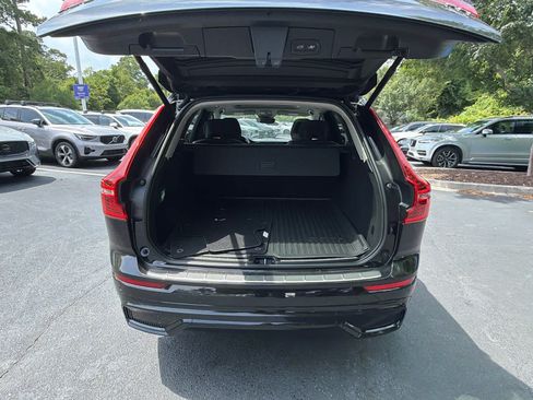 Used 2024 Volvo XC60 B5 Plus w/ Protection Package Premier AWD/4WD image 22