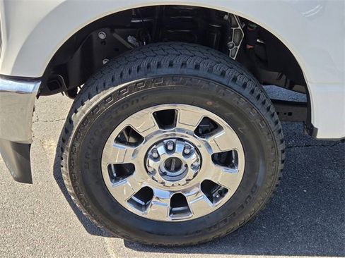 Certified 2025 Ford F250 Lariat w/ Lariat Ultimate Package image 18