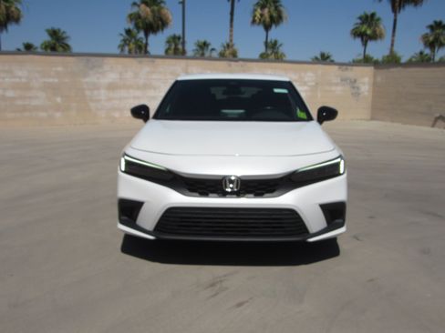 Used 2024 Honda Civic Sport image 3
