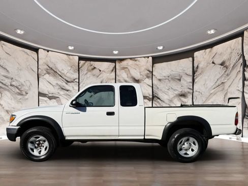 Used 2003 Toyota Tacoma PreRunner RWD image 5