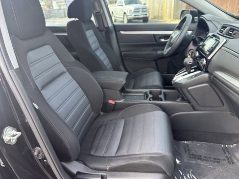 Used 2017 Honda CR-V LX image 9