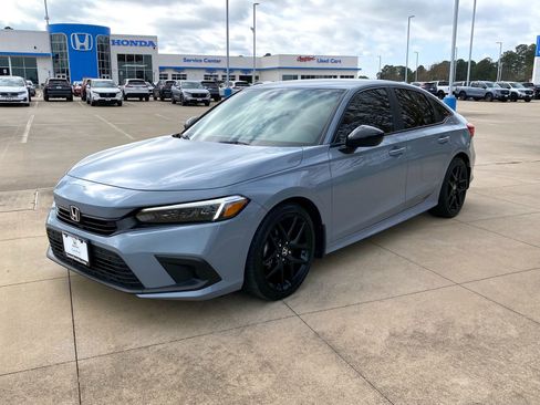 Used 2022 Honda Civic Sport image 3