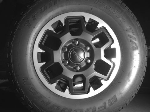 Used 2025 Toyota Tacoma TRD Off-Road image 14