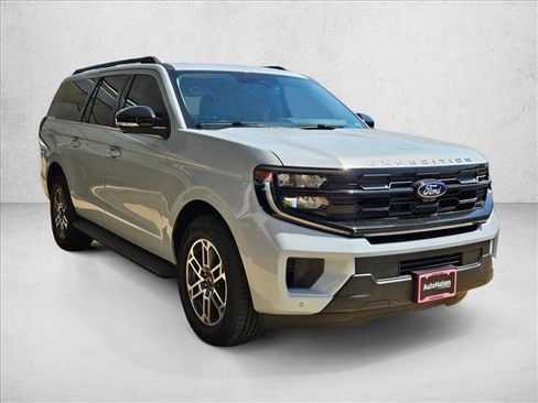 New 2026 Ford Expedition Max Active RWD image 7