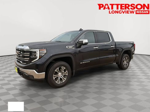 Used 2022 GMC Sierra 1500 SLT w/ SLT Convenience Package AWD/4WD image 4