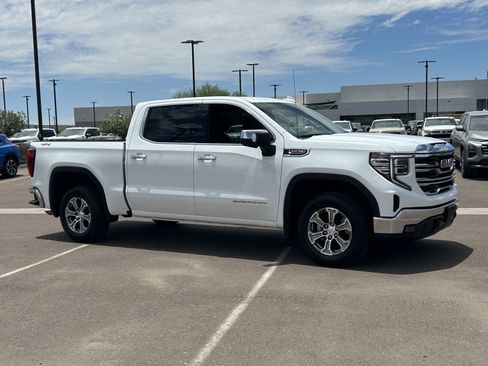 Certified 2025 GMC Sierra 1500 SLT AWD/4WD image 7