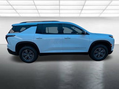 New 2026 Chevrolet Traverse LT w/ Driver Confidence Package FWD image 32