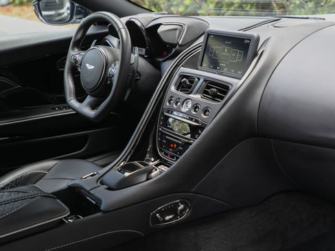 Used 2023 Aston Martin DBS Coupe RWD image 15