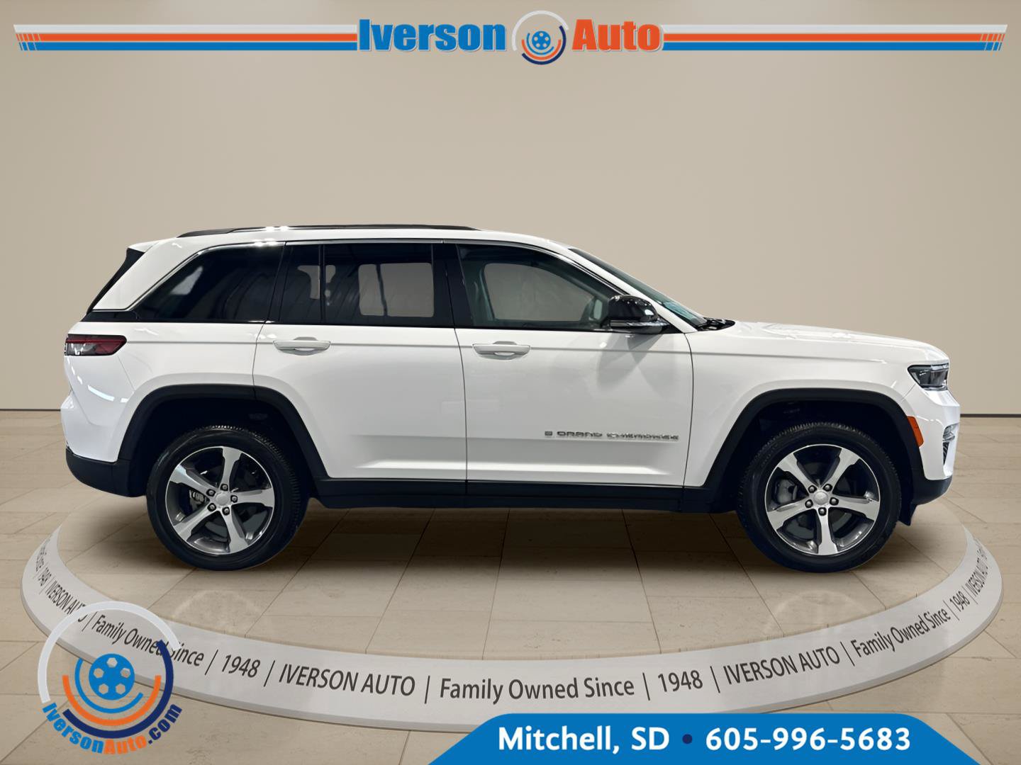 Used 2023 Jeep Grand Cherokee Limited AWD/4WD image 10