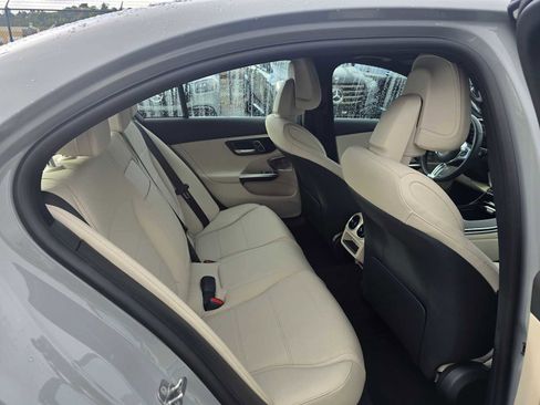 Used 2025 Mercedes-Benz C 300 4MATIC Sedan image 13