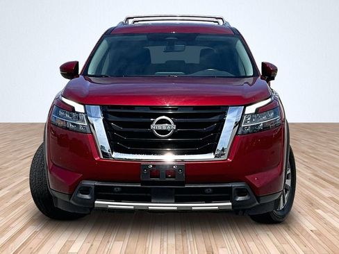 Used 2023 Nissan Pathfinder SL FWD image 3