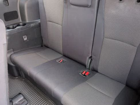 Used 2023 Toyota Highlander LE FWD image 37