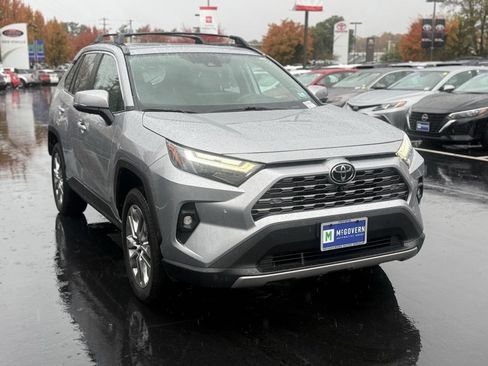 Used 2023 Toyota RAV4 Limited image 12