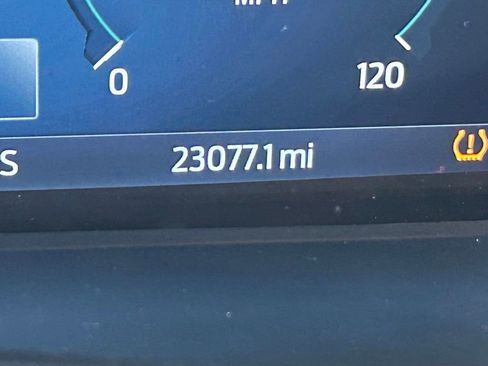 Used 2024 Ford F150 Lightning Lariat image 44