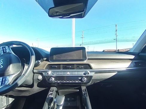 Used 2022 Kia Telluride EX w/ EX Premium Package image 16