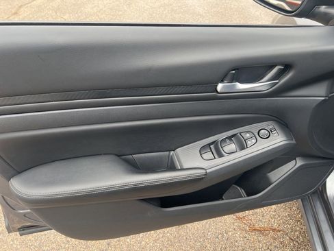 Certified 2025 Nissan Altima 2.5 SV image 7