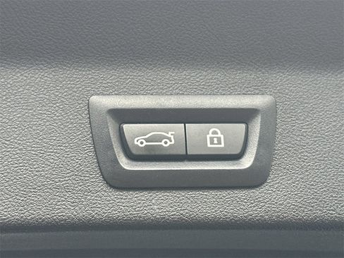 Used 2021 BMW X3 M40i w/ Executive Package image 19