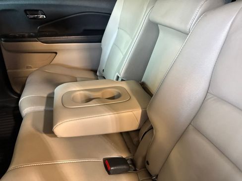 Used 2017 Honda Pilot EX-L image 16