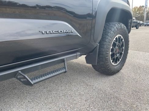 Used 2024 Toyota Tacoma TRD Off-Road image 29