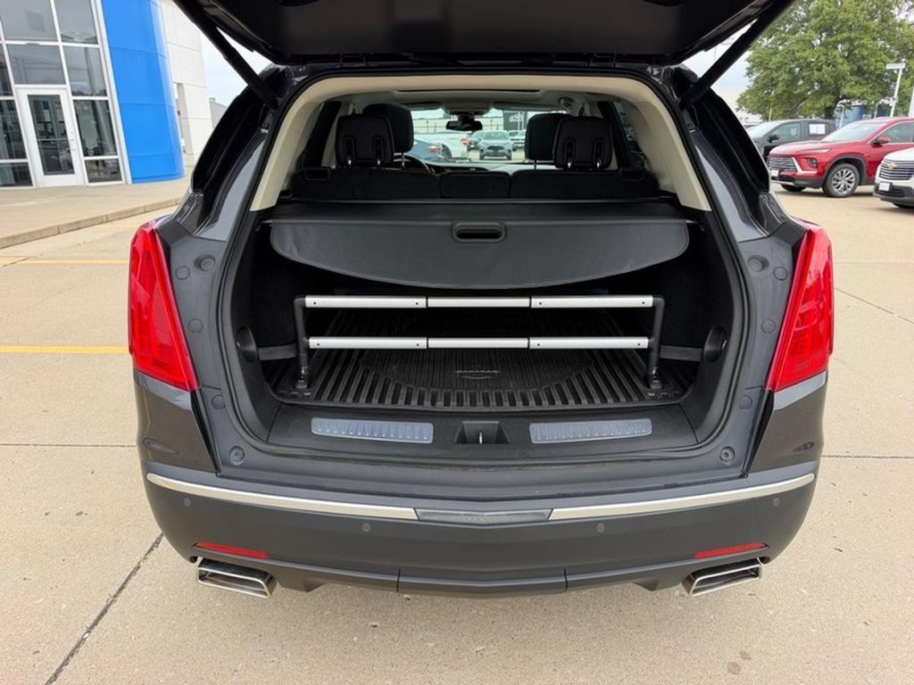 Used 2018 Cadillac XT5 Premium Luxury FWD image 4
