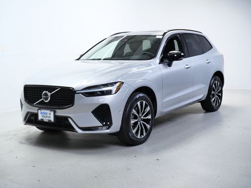 Used 2025 Volvo XC60 B5 Plus w/ Climate Package AWD/4WD image 9