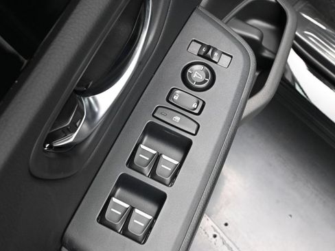 Used 2025 Honda Pilot EX-L image 17