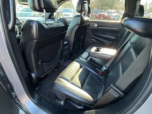 Used 2017 Jeep Grand Cherokee Limited w/ Luxury Group II AWD/4WD image 10
