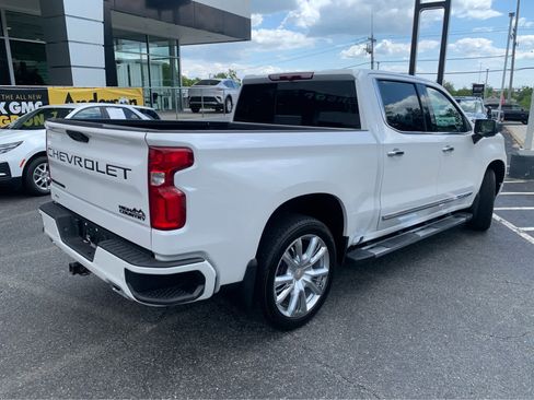 Used 2024 Chevrolet Silverado 1500 High Country w/ High Country Premium Package AWD/4WD image 6