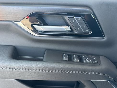 New 2026 GMC Yukon Denali w/ Sun & Power Step Package AWD/4WD image 11