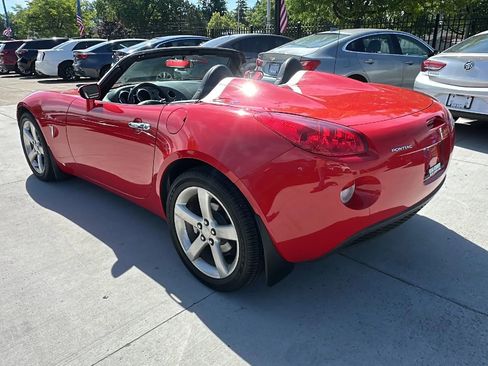 Used 2006 Pontiac Solstice Convertible w/ Premium Package RWD image 7