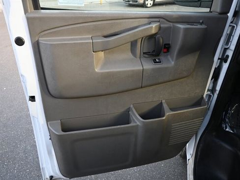 Used 2017 Chevrolet Express 3500 LT w/ LT Preferred Equipment Group image 11