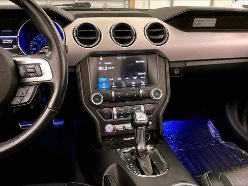 Used 2016 Ford Mustang Premium image 6