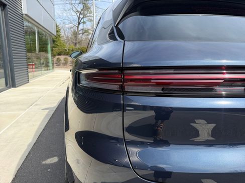 New 2026 Porsche Cayenne image 14