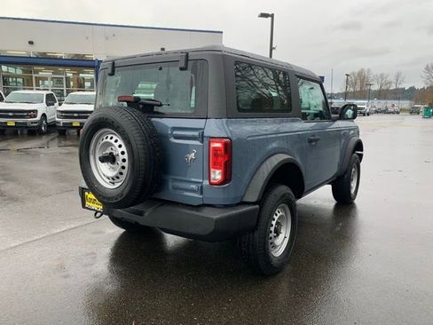 New 2025 Ford Bronco Base image 6