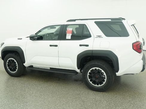 New 2026 Toyota 4Runner TRD Off-Road Premium AWD/4WD image 4