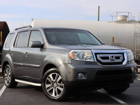 Used 2011 Honda Pilot Touring image 2