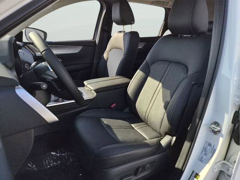 New 2026 MAZDA CX-90 Plug-In Hybrid w/ Preferred image 10