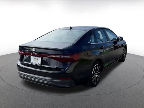 Used 2025 Volkswagen Jetta SE image 14